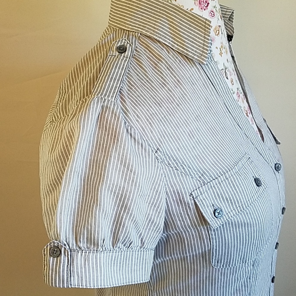 Expressoe sign studio Women’s top/blouse,short sleeves,white / gray pinstriped M - Picture 3 of 12